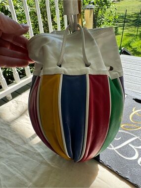Brio Vintage Balloon leather crossbody